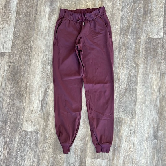 NWOT! Lululemon 🍋 Ready to Rulu Jogger - Merlot/Maroon - Picture 5 of 10